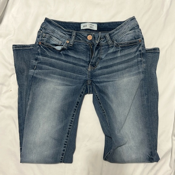 Buckle BKE Stella Slim Fit Low Rise Bootcut Jeans - Picture 1 of 3